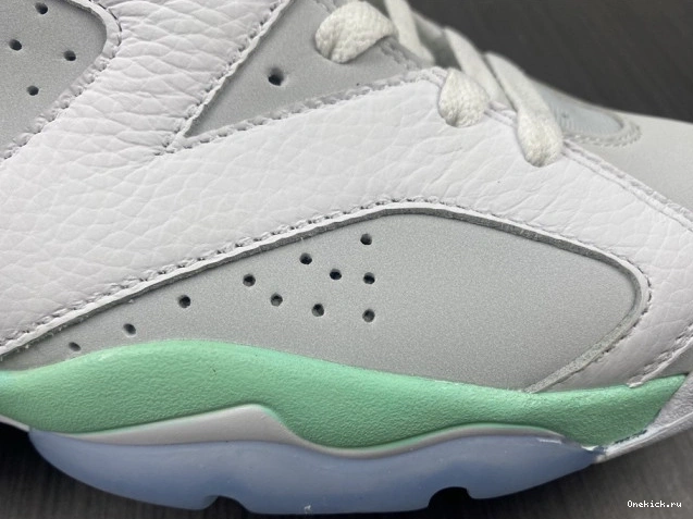 One Kick Air Jordan 6 DQ4914-103 Mint WMNS Foam 0714